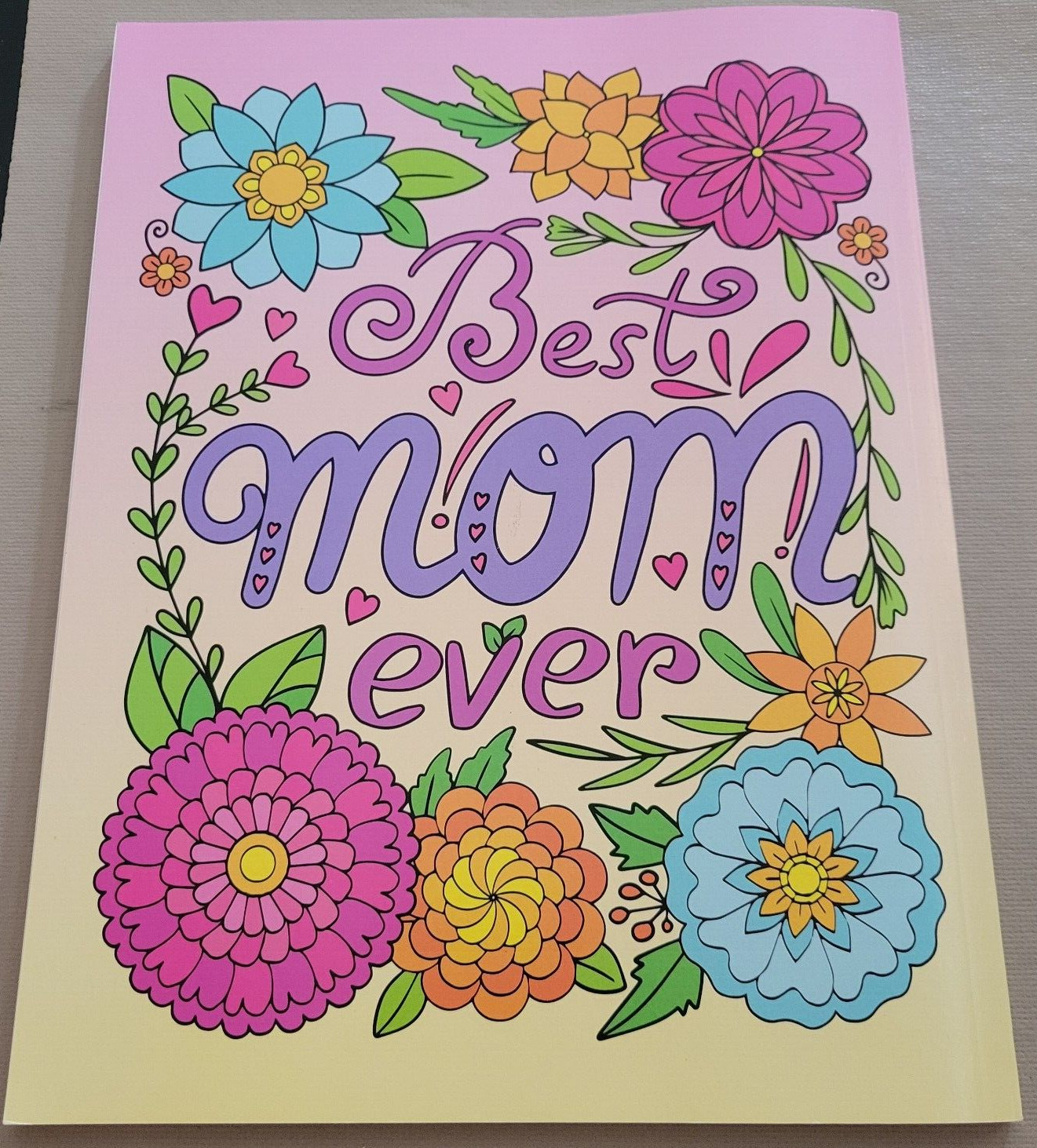 LOVE YOU MOM ADULT COLORING BOOK – 2022 TOPIX MEDIA – 47 FESTIVE COLORING PAGES