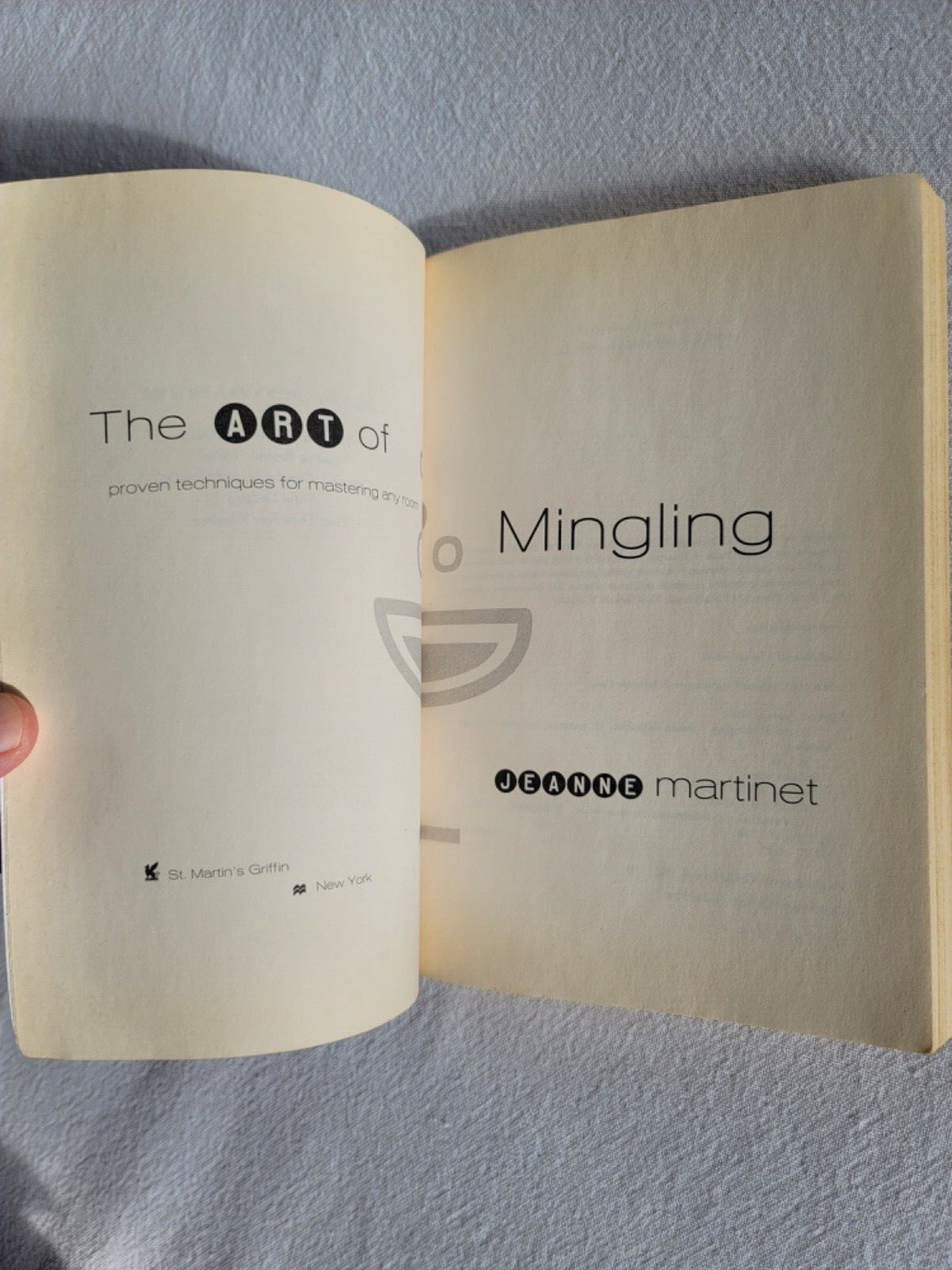 2006 THE ART OF MINGLING by Jeanne Martinet Self-Help Paperback Book