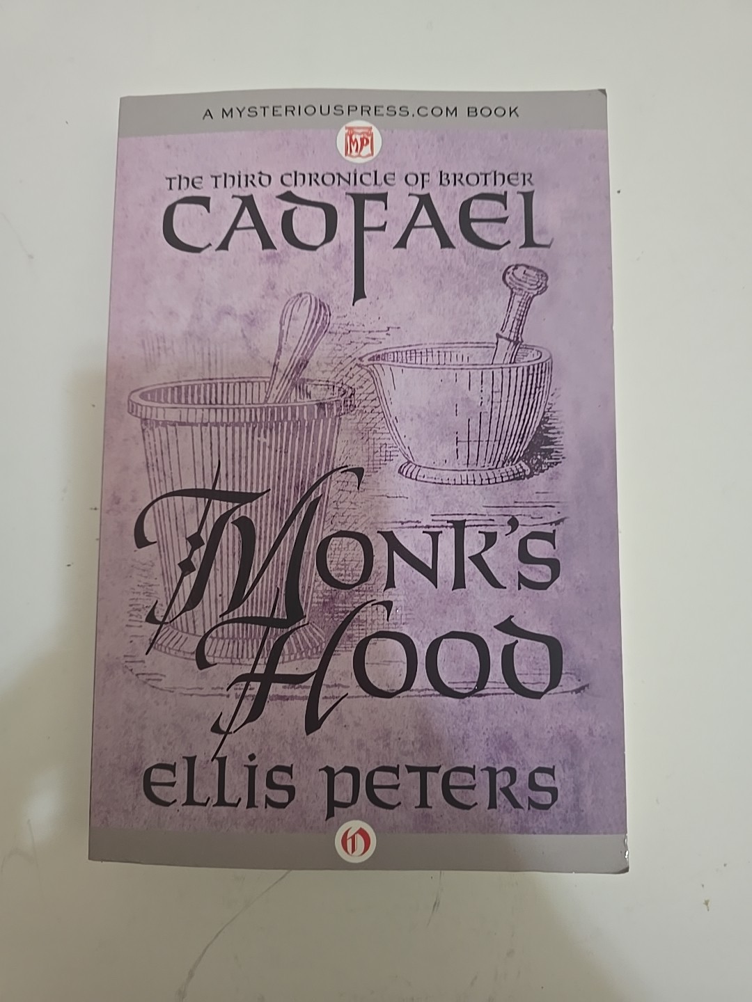 7 Book Lot of Writer Ellis Peters Paperbook Books with „Heretic’s Apprentice“ +