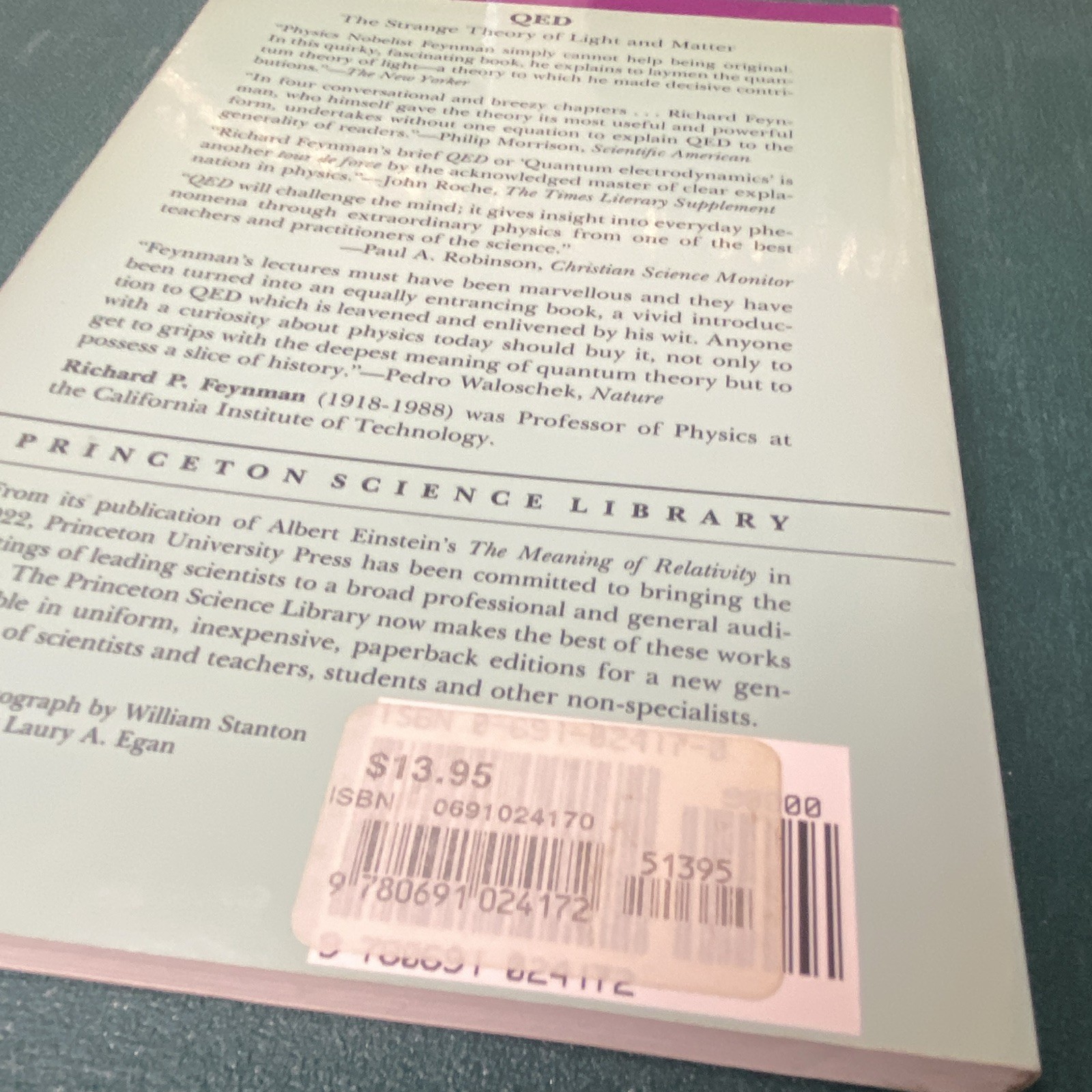 Richard P. Feynman QED: Strange Theory of Light & Matter PB Princeton 1988