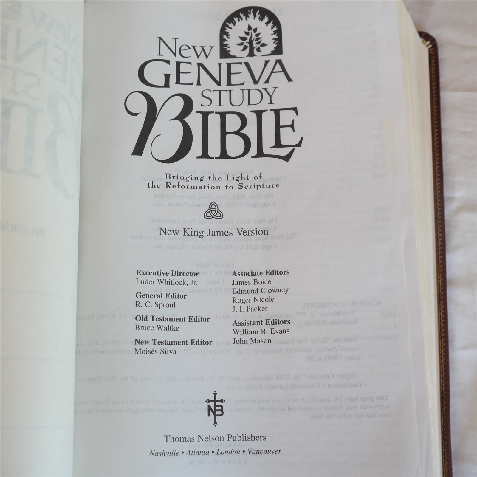 New Geneva Study Bible NKJV Genuine Leather Nelson 2996BG