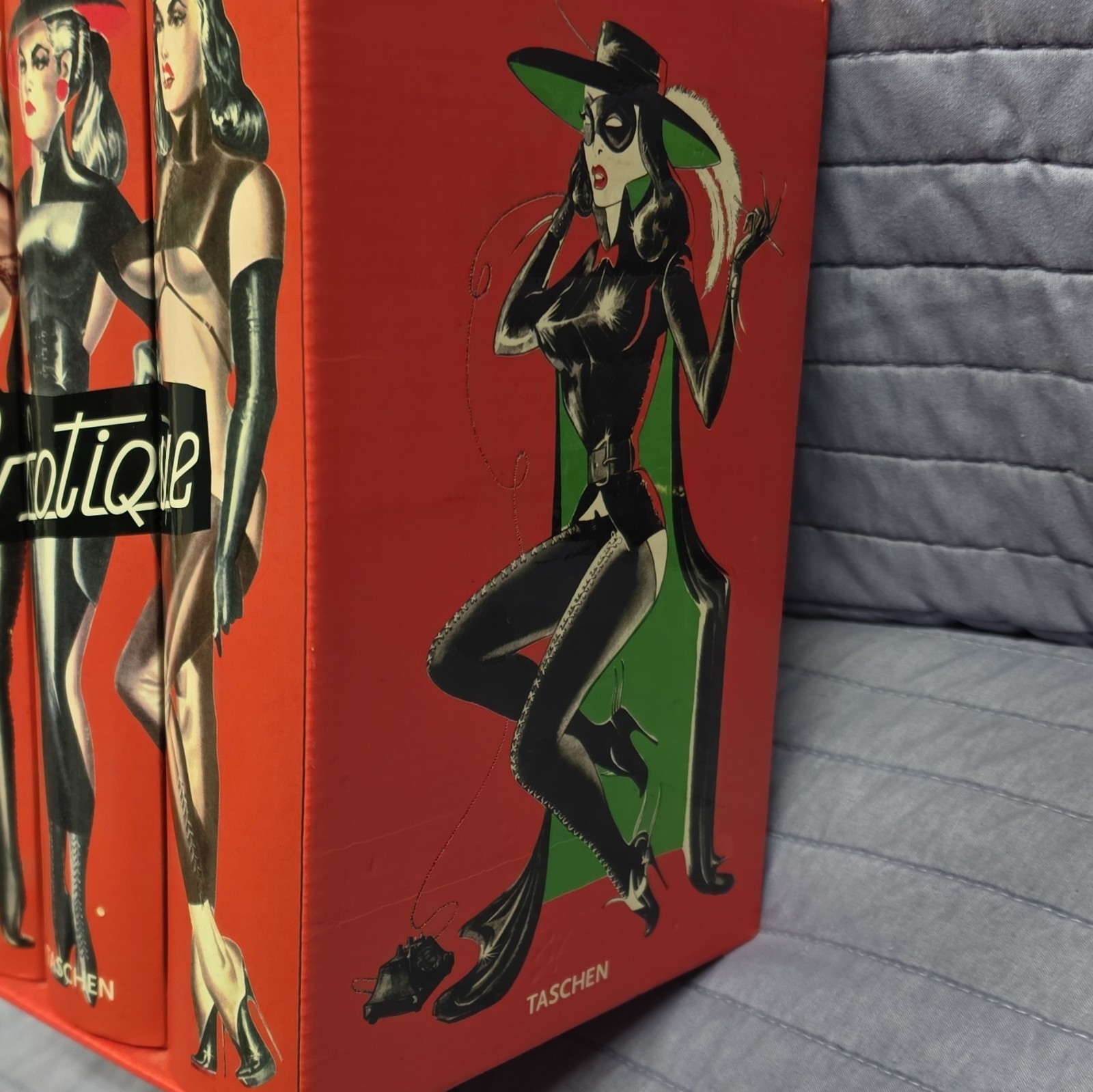 EXOTIQUE – 3 Volume Set w/ Slipcase TASCHEN Betty Page Pin-up Illustrated Books