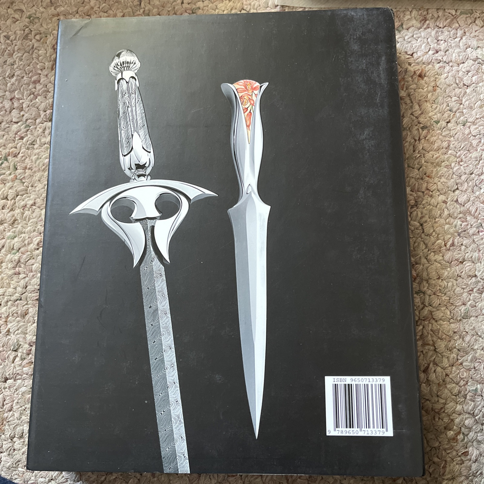 Art and Design in Modern Custom Fixed-Blade Knives Darom knife collector book