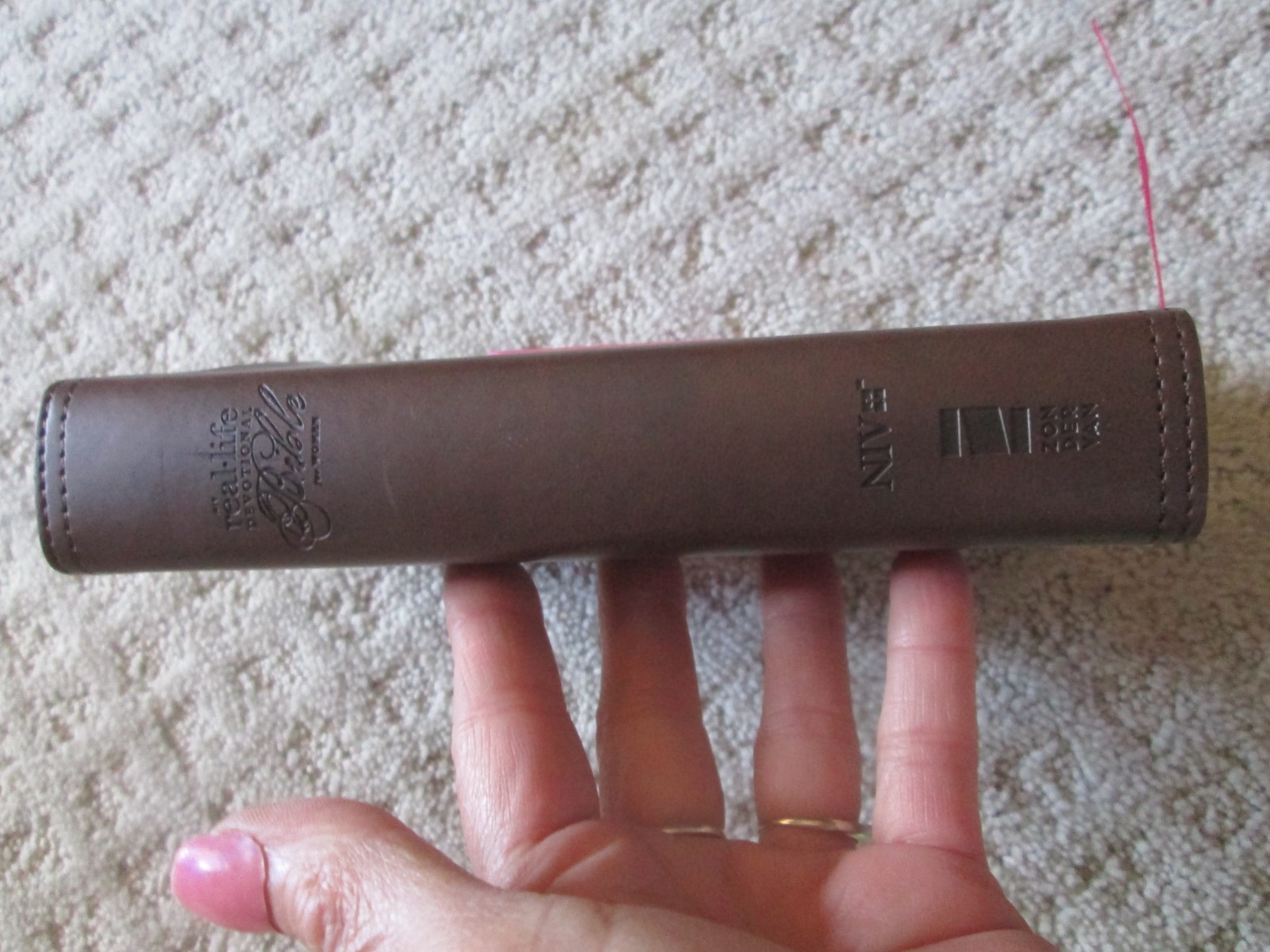 NIV Real-Life Devotional Bible Womens Pink Brown /Silver Edges Zondervan Leather