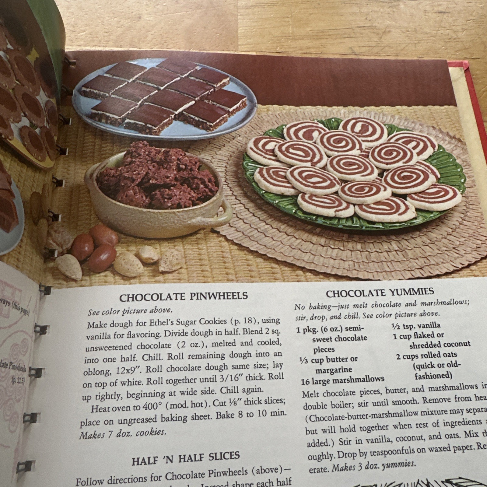 Vtg BETTY CROCKER’S COOKY BOOK~1971~11th Printing~156 PAGES~SPIRAL Excellent Co