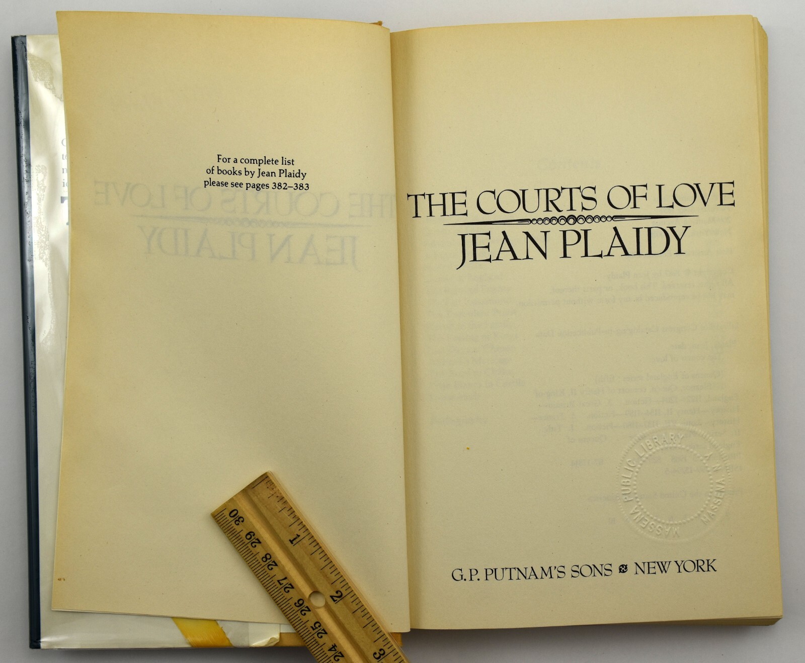 The Courts of Love: The Story of Eleanor of Aquitaine Queens of England – GOOD