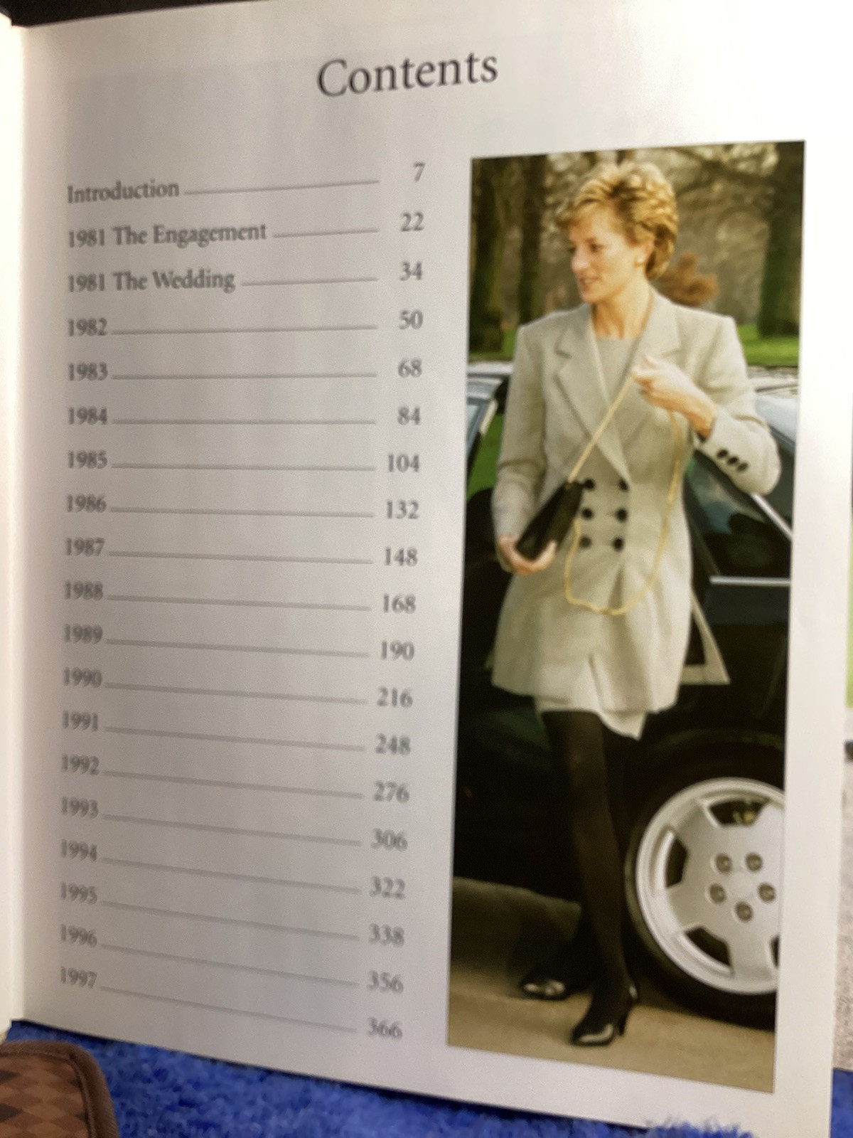 Vintage Diana Unseen Archives Alison Gauntlet Paragon Publishing 383 Pages