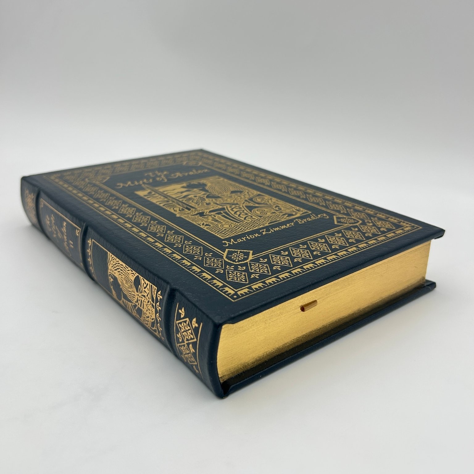 Mists of Avalon Marion Zimmer Bradley 1996 Collector’s Edition Leather Bound