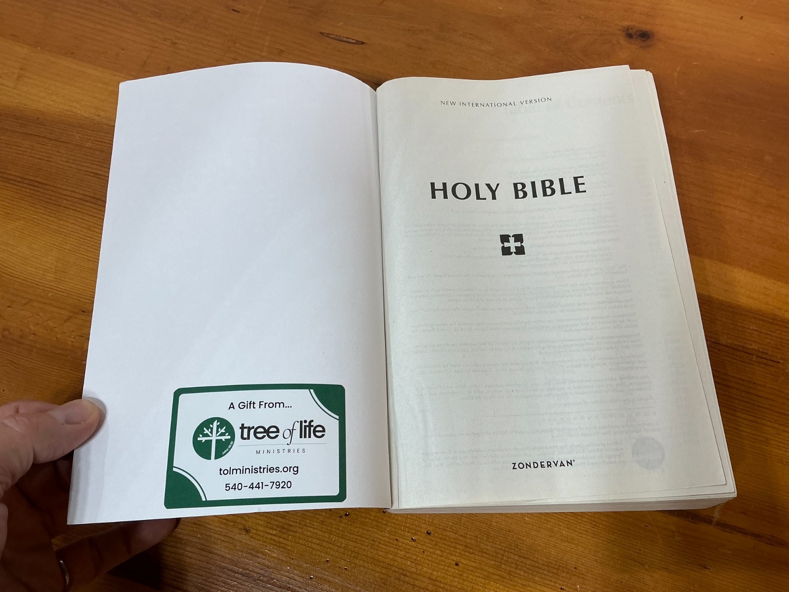 NIV Holy Bible Large Print by Zondervan Staff 2017, Paperback MINT UNUSED