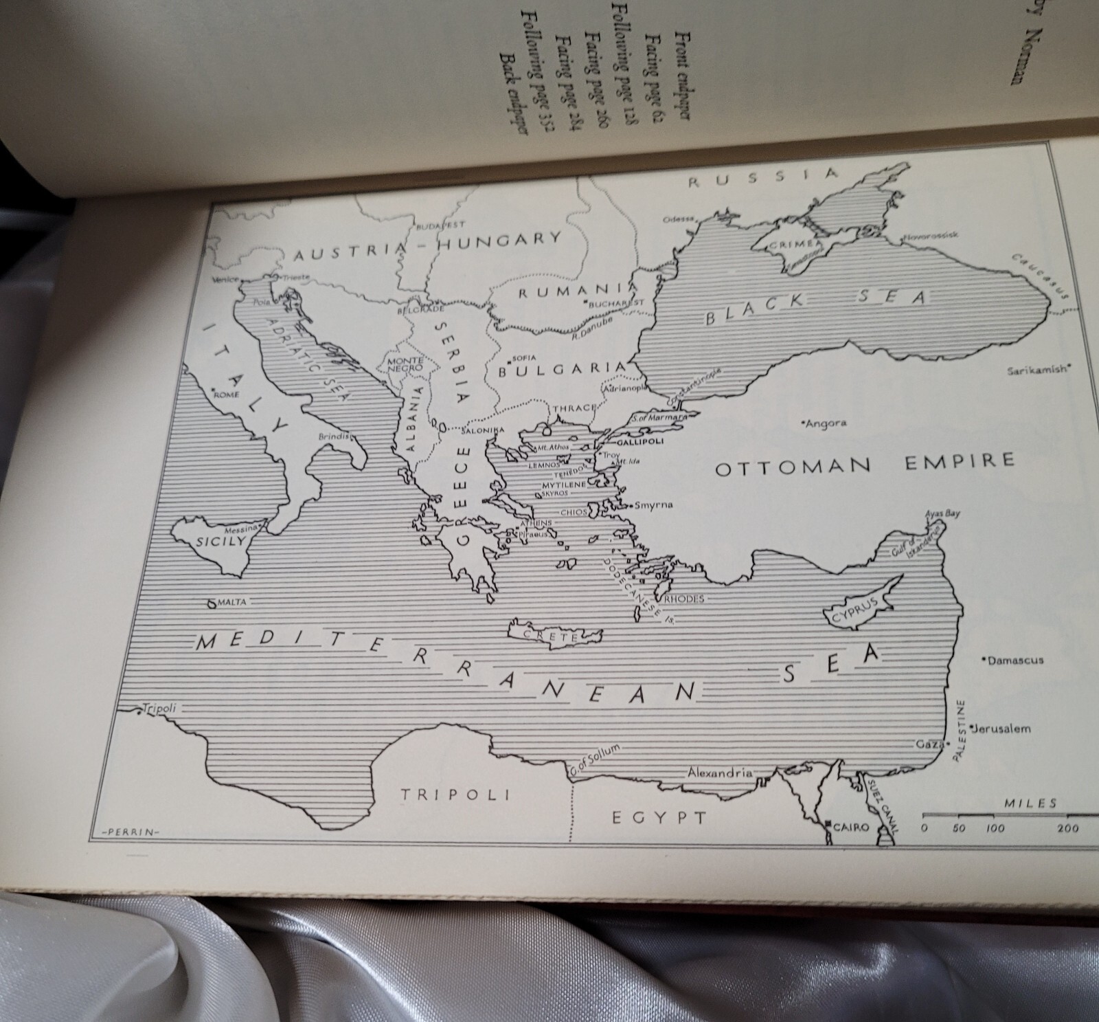 Set of 2 WW1 Hardcovers: Gallipoli and 1918