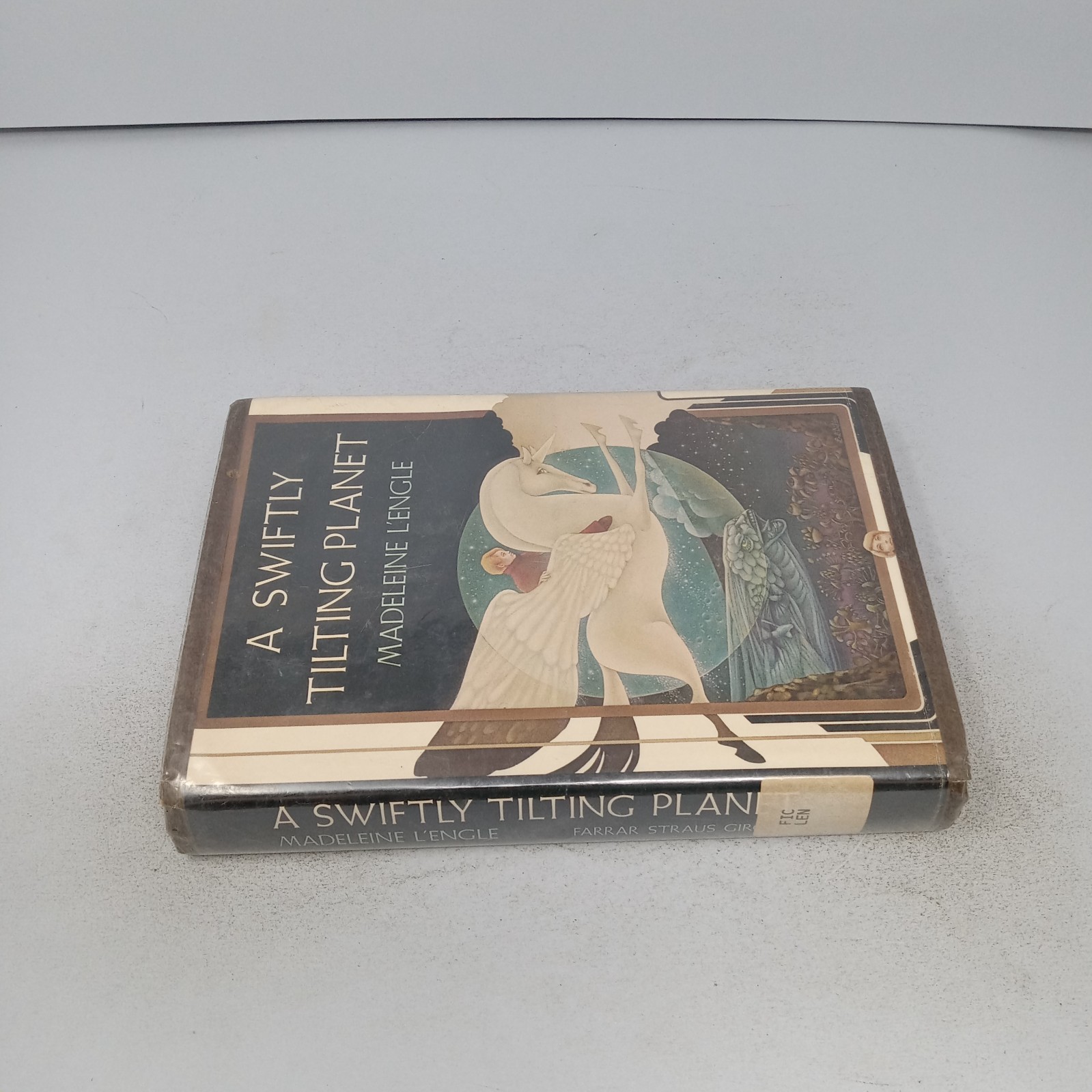 A Swiftly Tilting Planet: 1979 Farrar, Straus & Giroux HC by Madeleine L’Engle