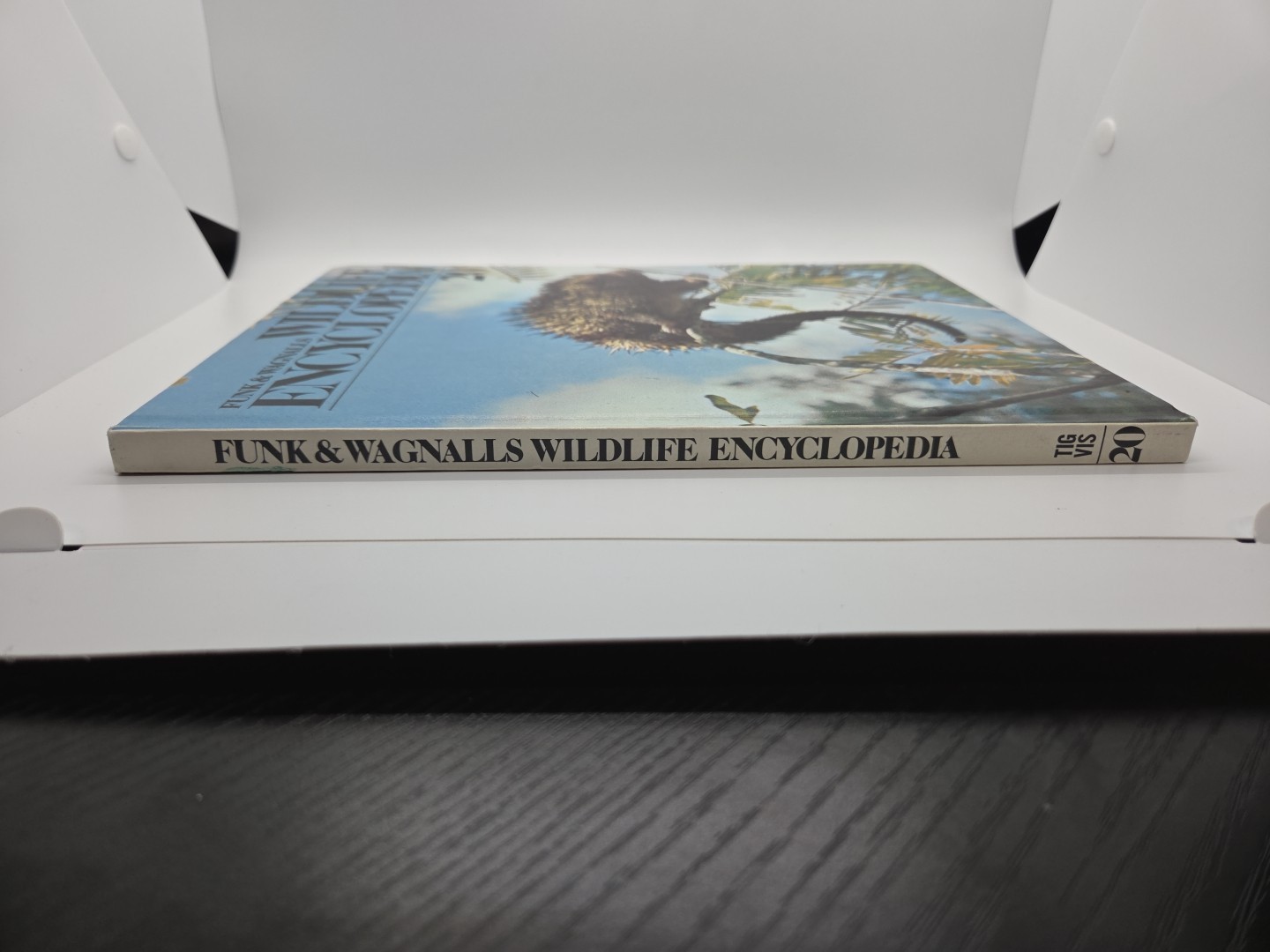 Vintage Funk and & Wagnalls Wildlife Encyclopedia Volume 20 Hardcover 1974