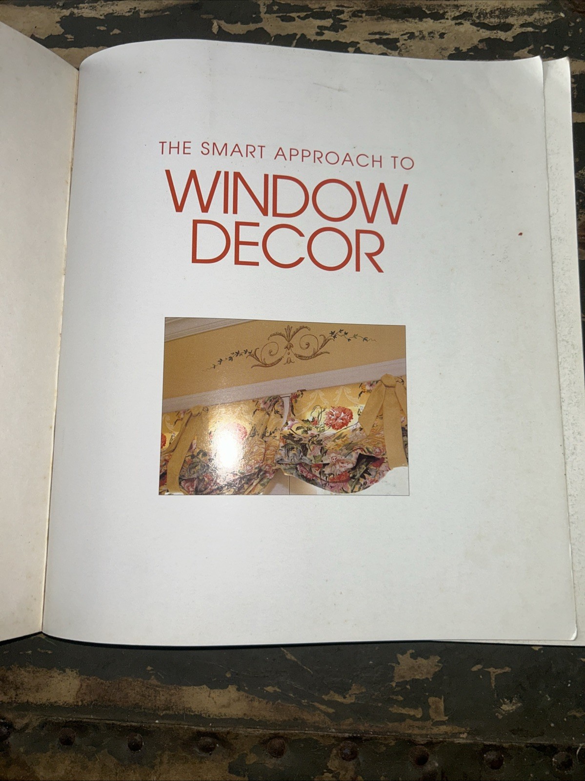 Smart Approach to Window Decor by Lisa-Theresa Lenthall (2000) K47