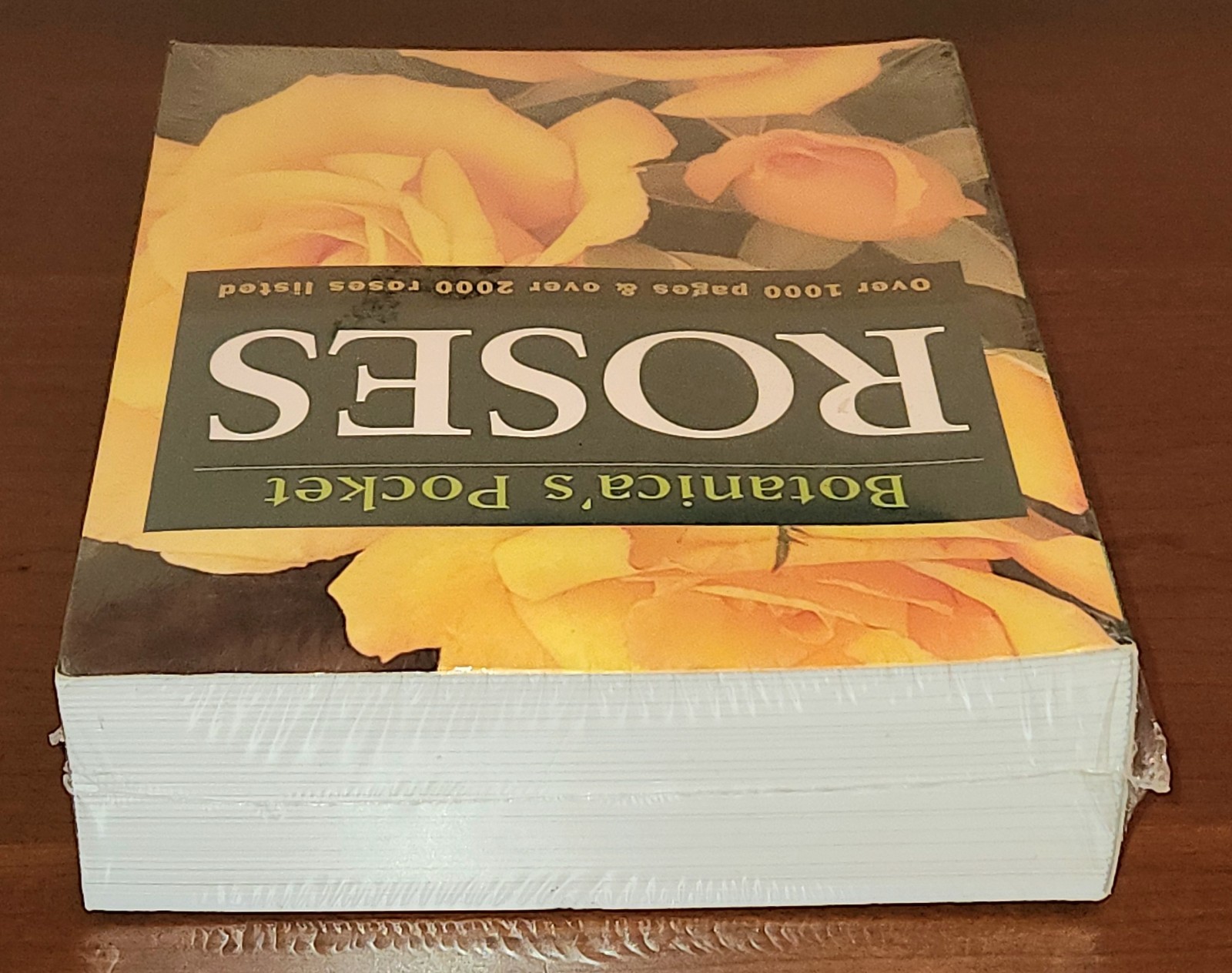 New! Sealed! BOTANICAS POCKET ROSES (Botanicas Pockets) Paperback By Susan Page