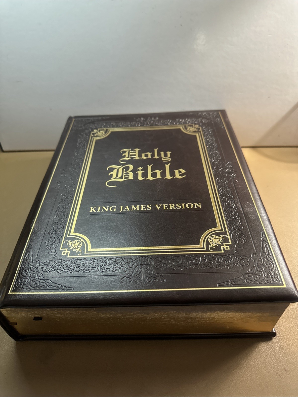 King James Version Edition Family Bible: Faux Leather Bound (King James Bible)