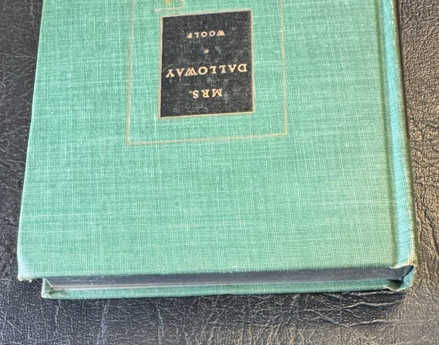 Mrs. Dalloway by Virginia Woolf (1928, Modern Library, Introduction by V. Woolf)