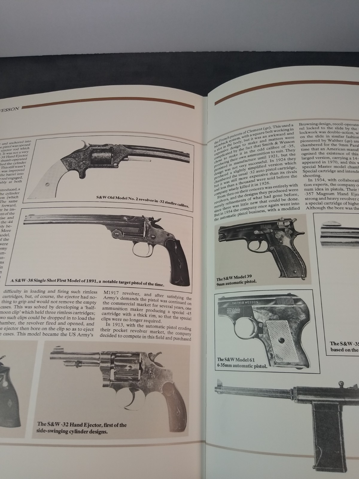Signed Copy of The Illustrated Encyclopedia of FIREARMS by Ian V. Hogg 1984 RP