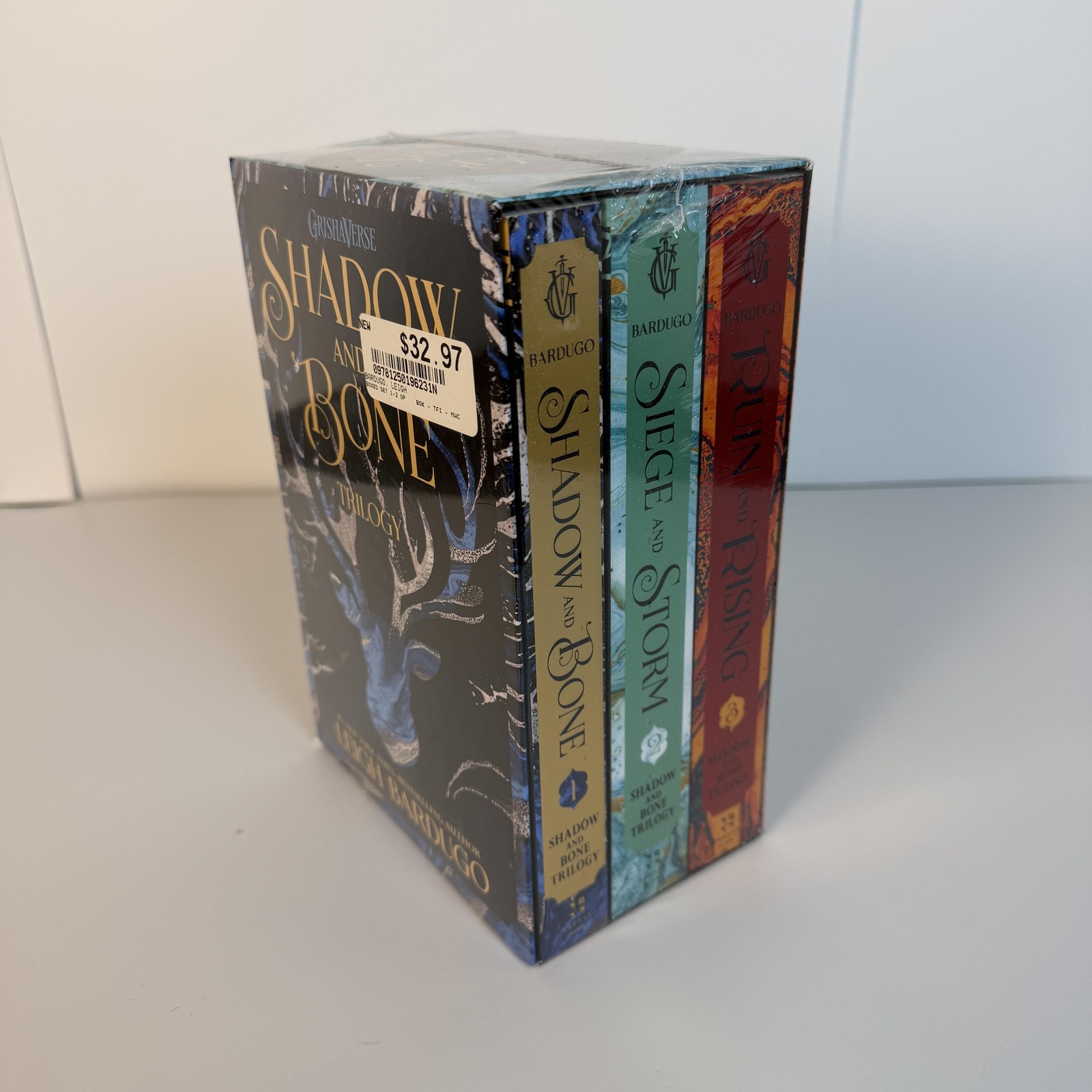 Shadow And Bone Trilogy Leigh Bardugo Square Fish Black PB Box Set Fantasy YA