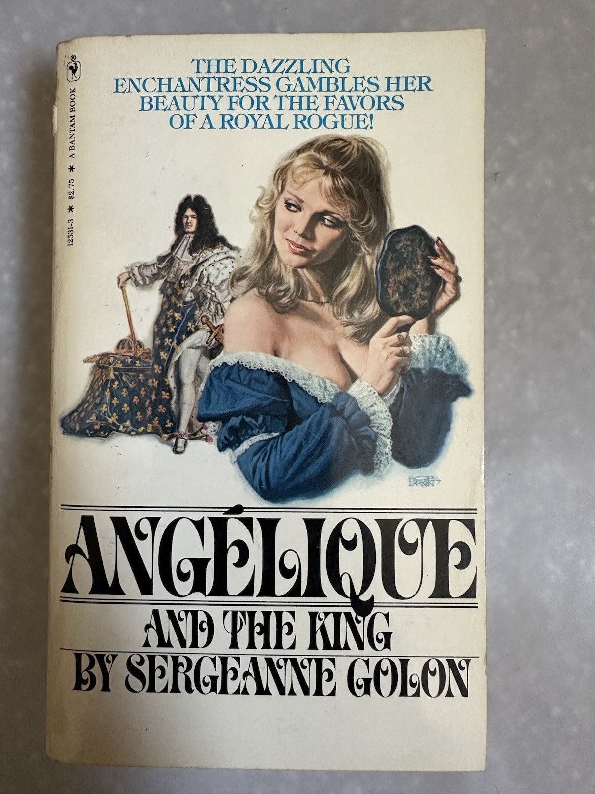 Angelique: In Love/And The King By Sergeanne Golon Vintage 1980s Romance PB