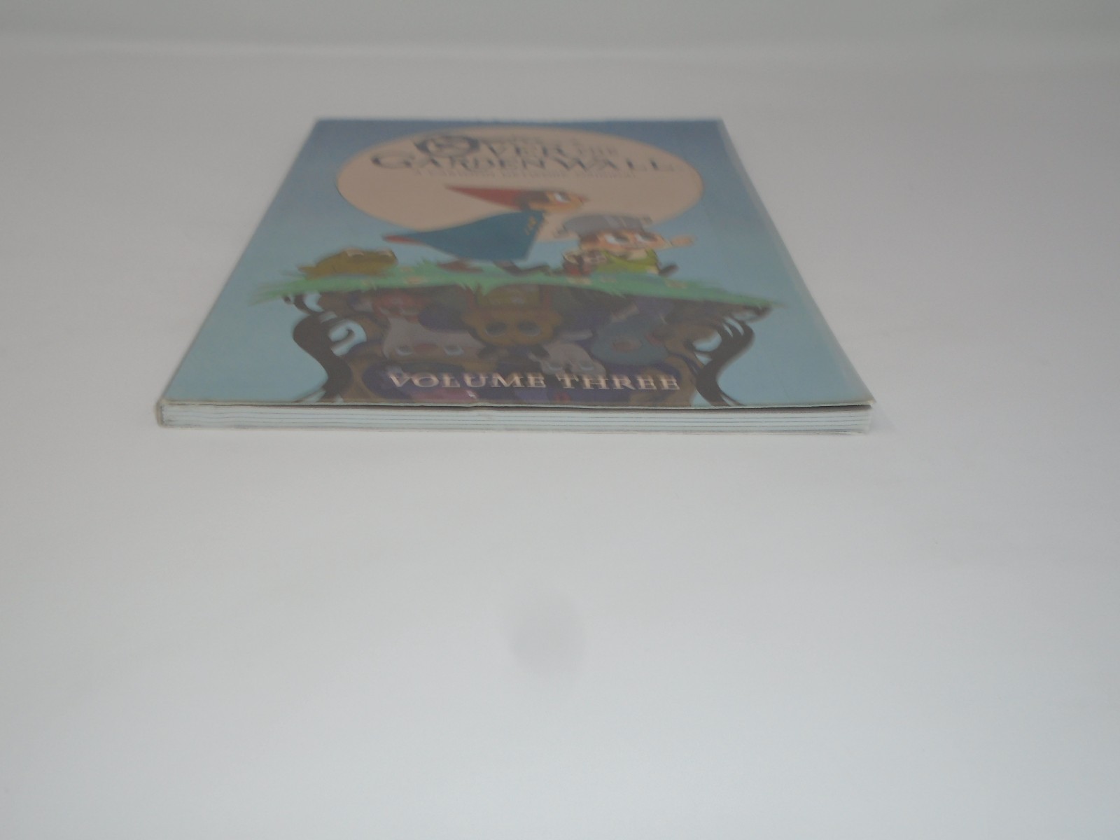 Over the Garden Wall Vol. 3 by (Trade Paperback 2018) Ex-Library
