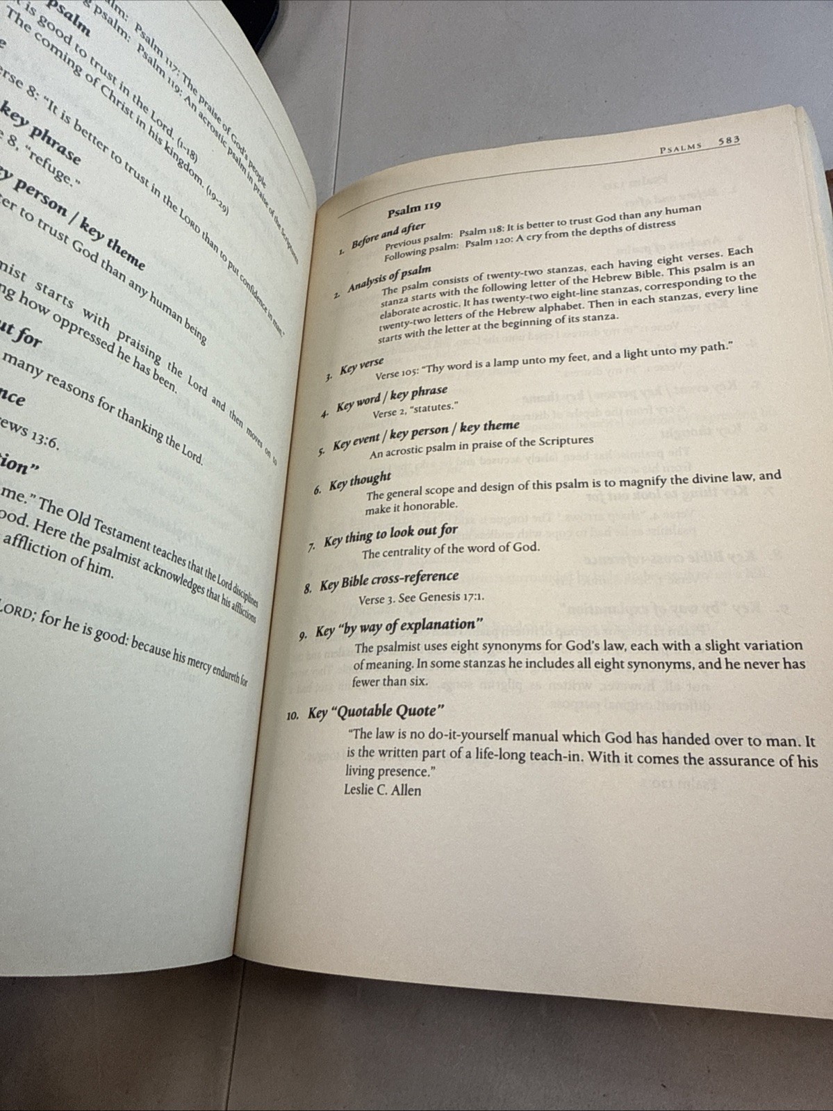 Key Word Commentary: Thoughts on Every Chapter of the Bible Mark Water – HC