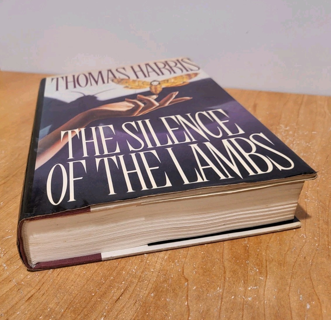 THE SILENCE OF THE LAMBS Thomas Harris FIRST EDITION 1988 St. Martin’s Press
