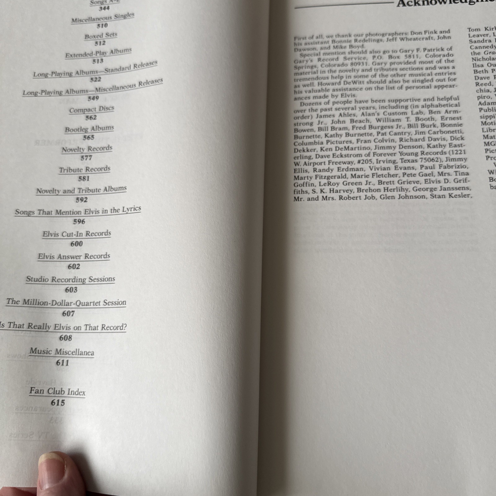 „Elvis His Life From A to Z“ Hardcover 620 pages By Fred Worth Steve Tamerius
