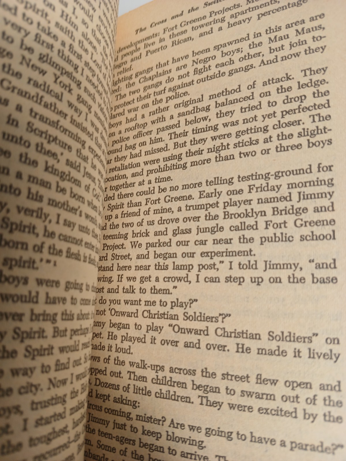 The Cross and the Switchblade – Reverand David Wilkerson – 1968 Pyramid Book PB