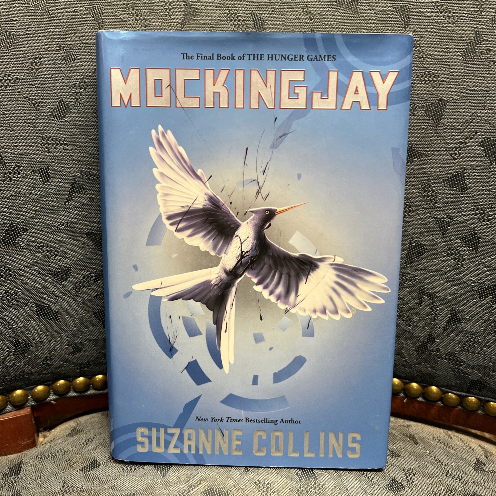 The Hunger Games Ser.: Mockingjay (Hunger Games, Book Three) by Suzanne Collins