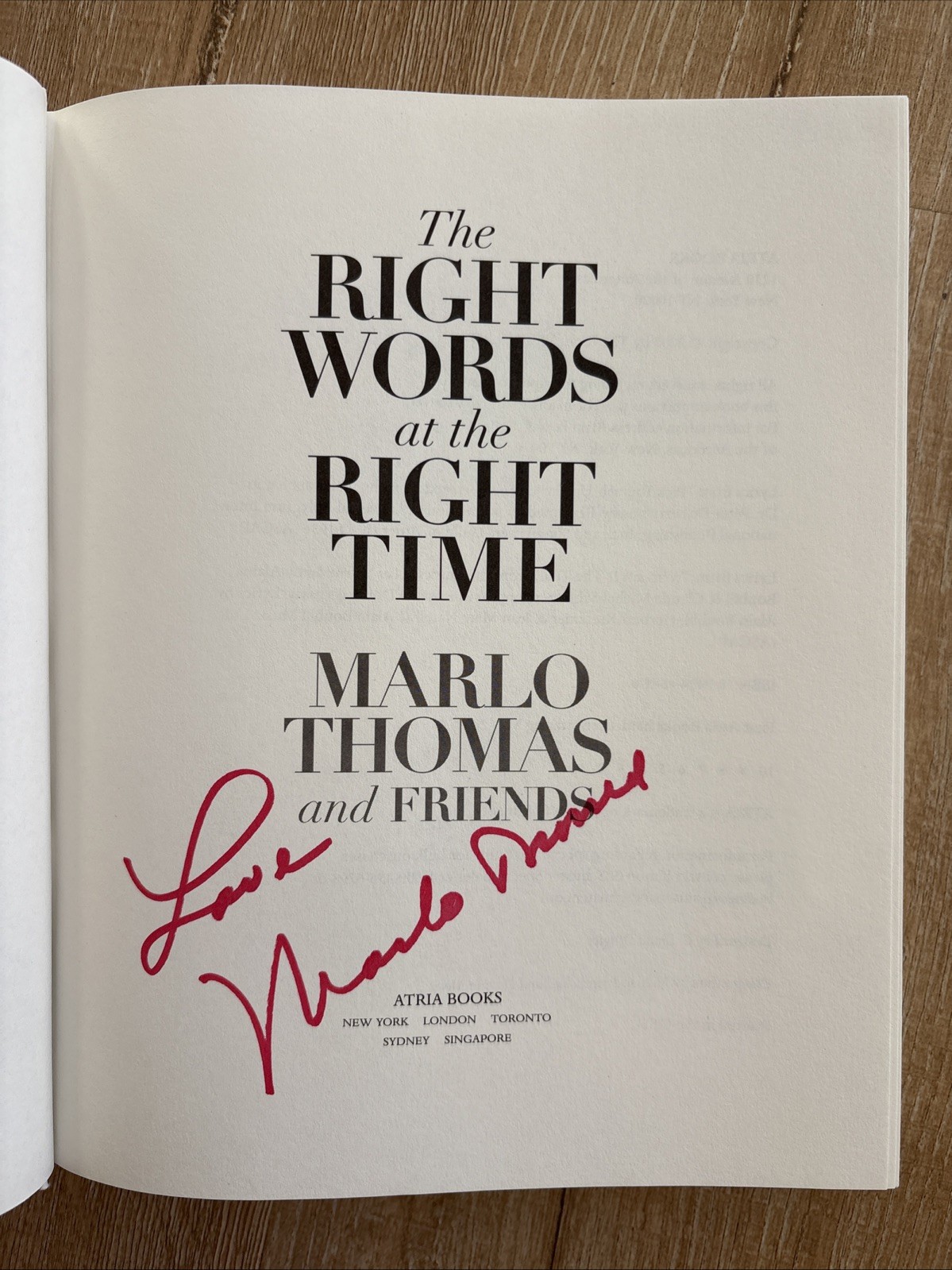 MARLO THOMAS The Right Words At The Right Time SIGNED 2002 HCDJ 1st Print Atria