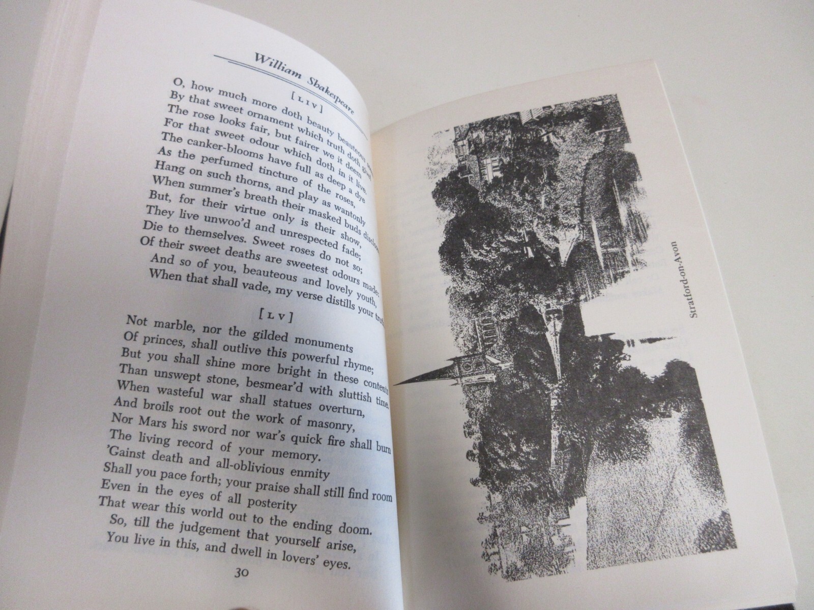 The Sonnets of William Shakespeare – Crown Publishers – 88 Pages – Vintage, 1961