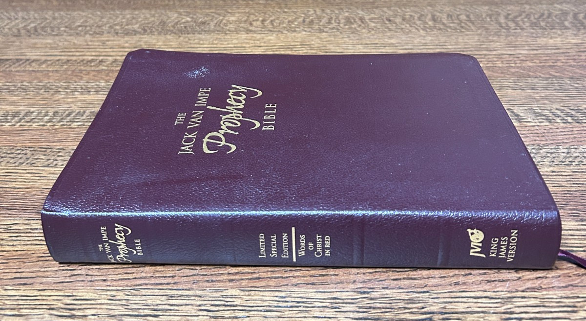 The Jack Van Impe Prophecy Bible, 1997 Burgandy Leather, Holy Bible