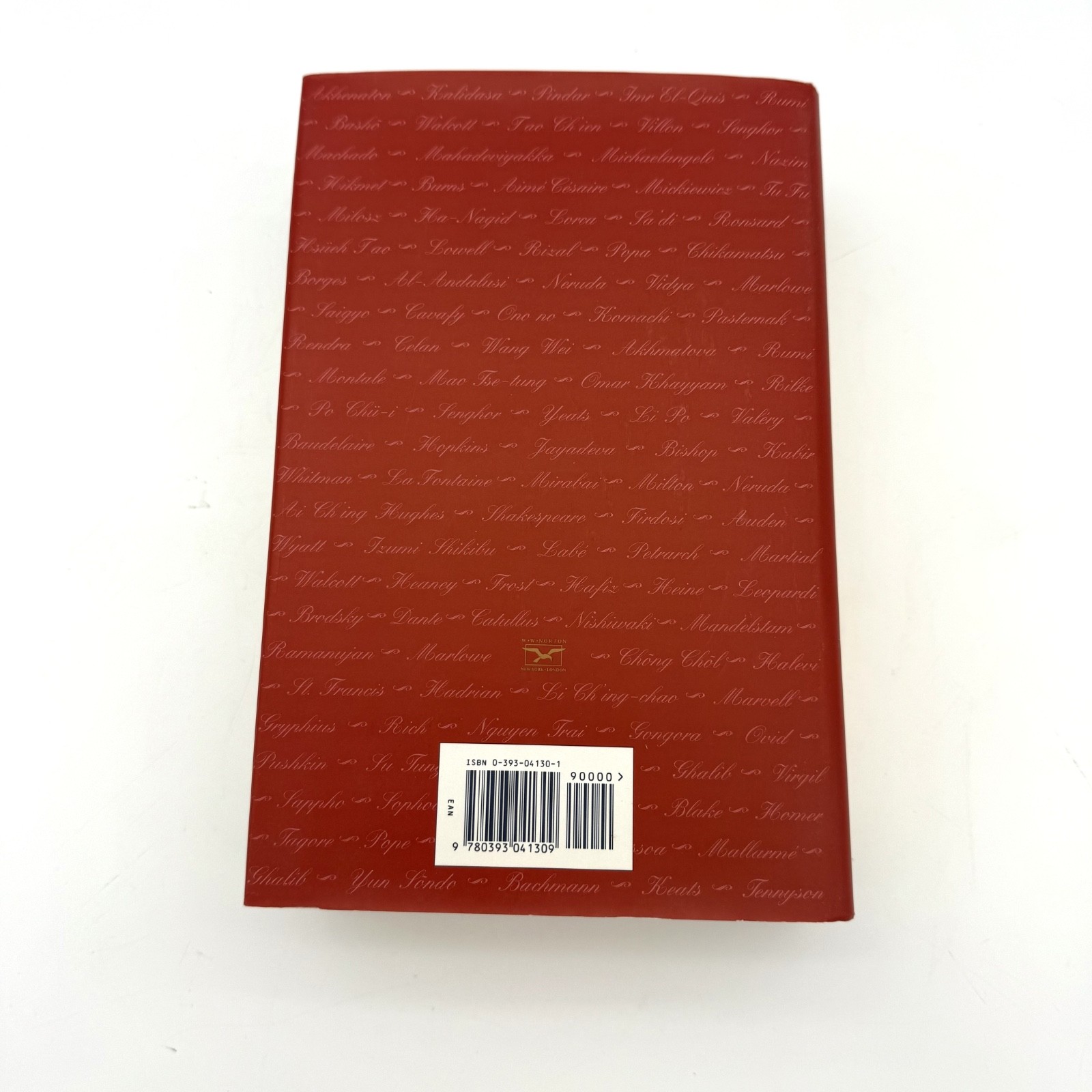 World Poetry : An Anthology of Verse from Antiquity to Our Time 1st ED