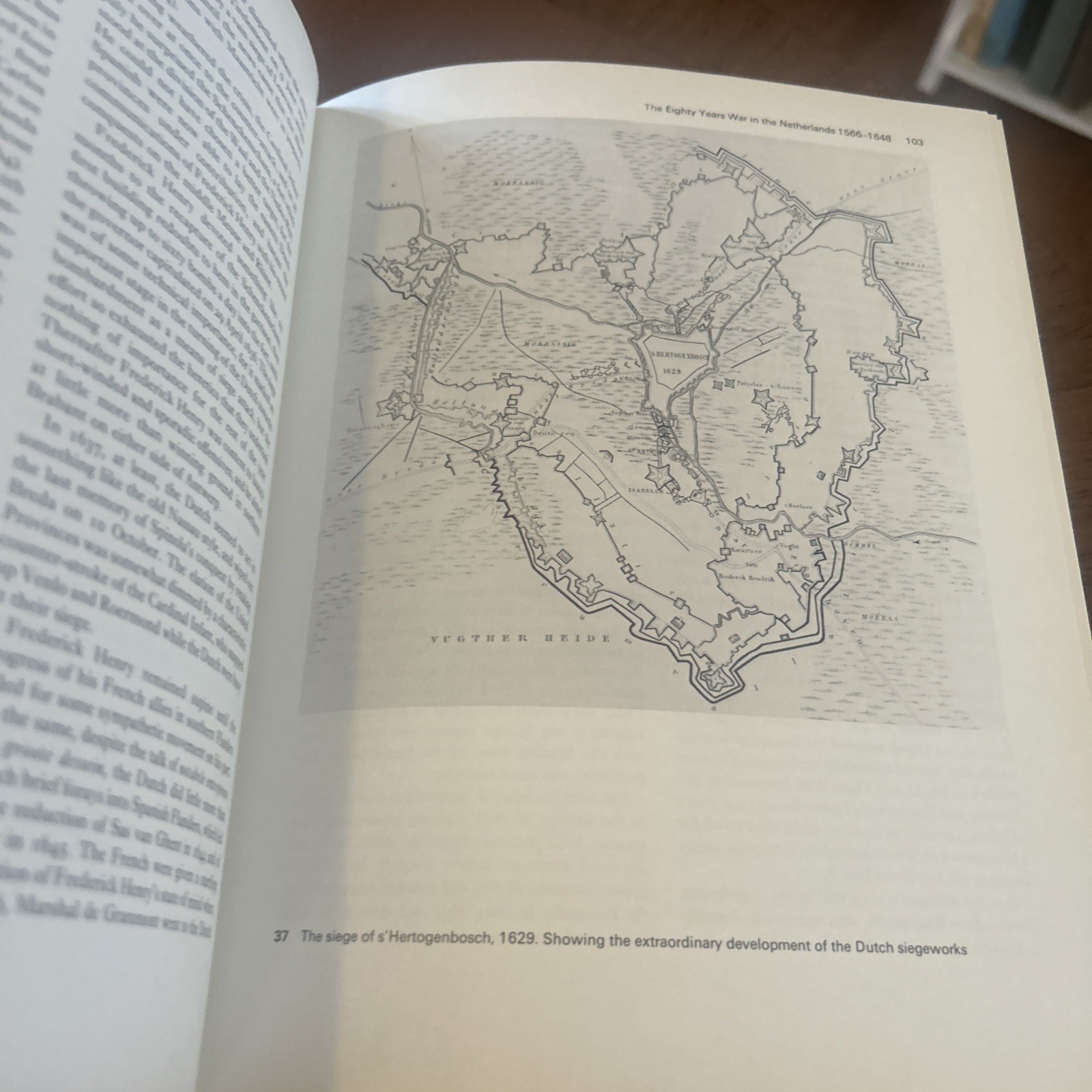 Siege Warfare : The Fortress in the Early Modern World, 1494-1660 HCDJ 1st Ed VG