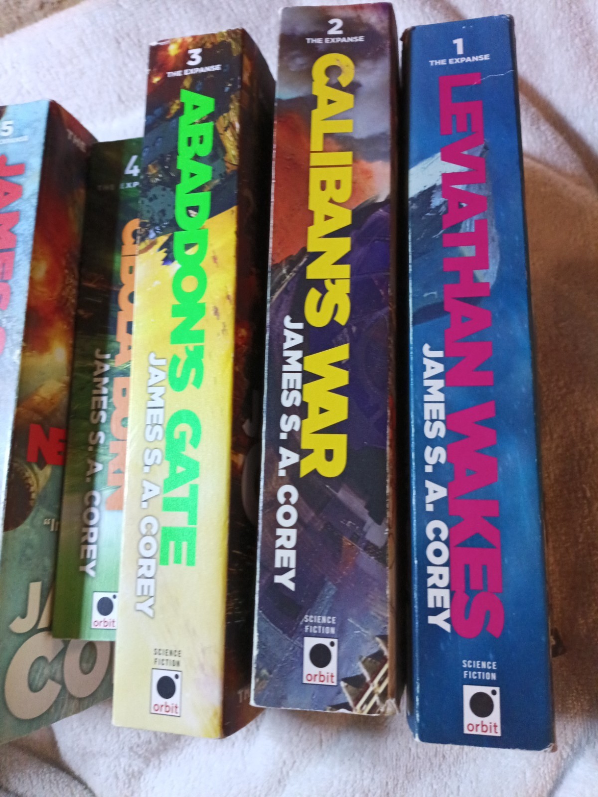 The Expanse Series Vol 1–8 Paperback Set Lot James S.A. Corey Sci-Fi