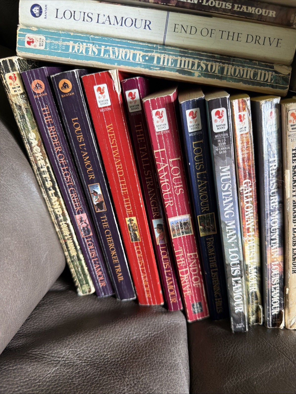 Lot of 47 Louis L’amour Paperback Novels,Short Stories Hardback Sackett