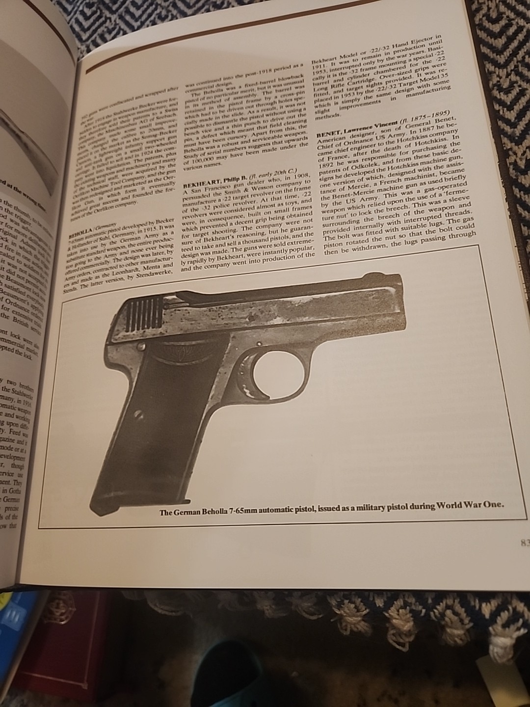 The Illustrated Encyclopedia of Firearms by Hogg, Ian V. (1987 Hardback)