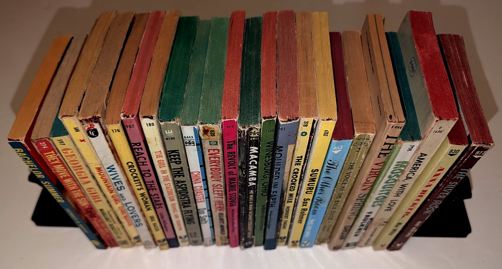 ANOTHER KILLER LOT OF 24 VINTAGE SLEAZE, ROMANCE, HILLBILLY, CRIME PAPERBACKS