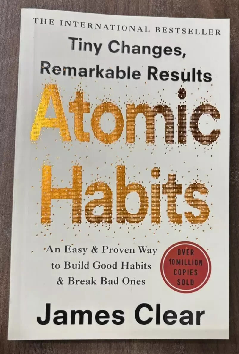 PERFECT BOOK GIFT FOR CHRISTMAS_“Atomic Habits“