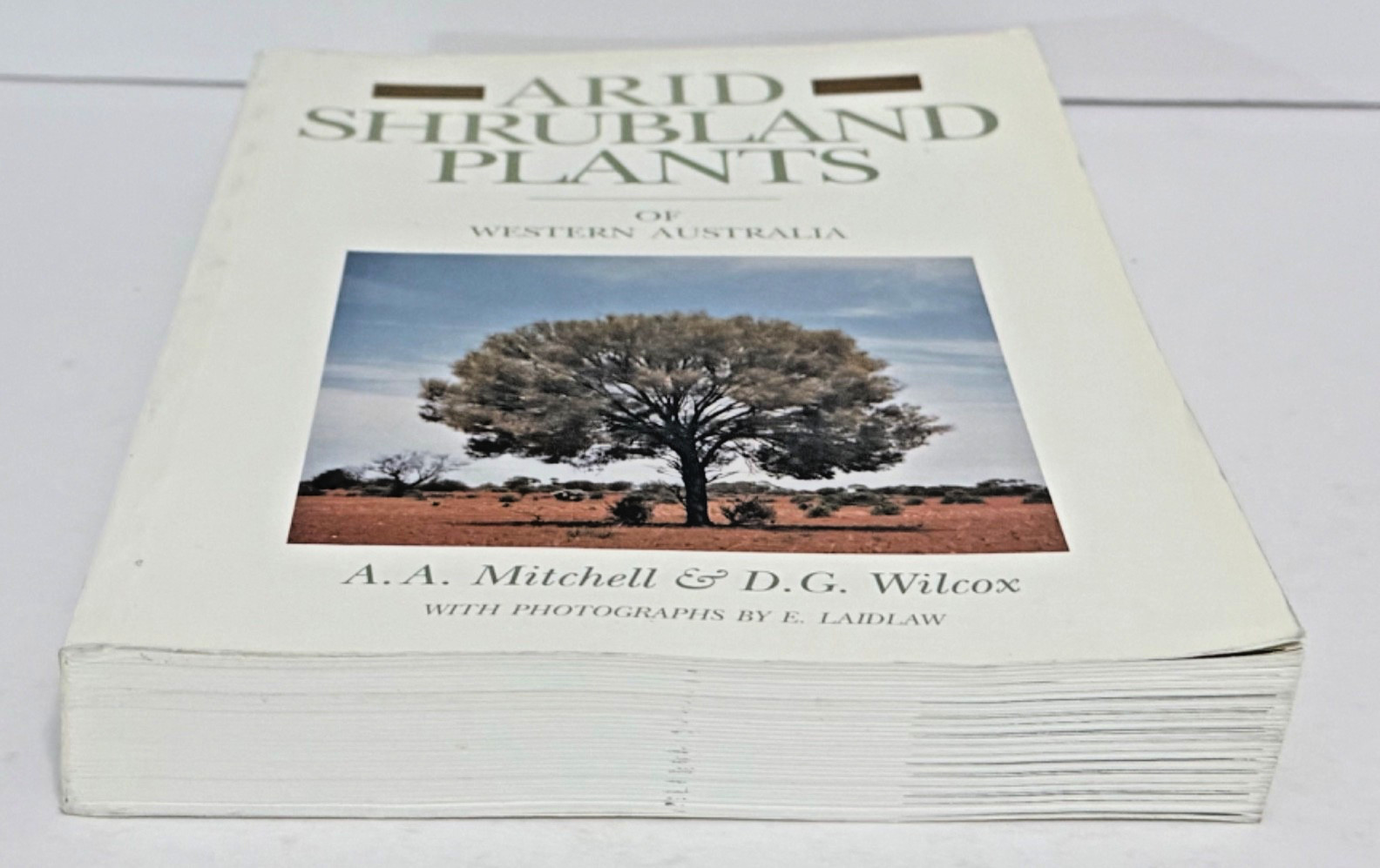 Arid Shrubland Plants of Western Australia by Mitchell & Wilcox 2nd Ed. 1998 PB