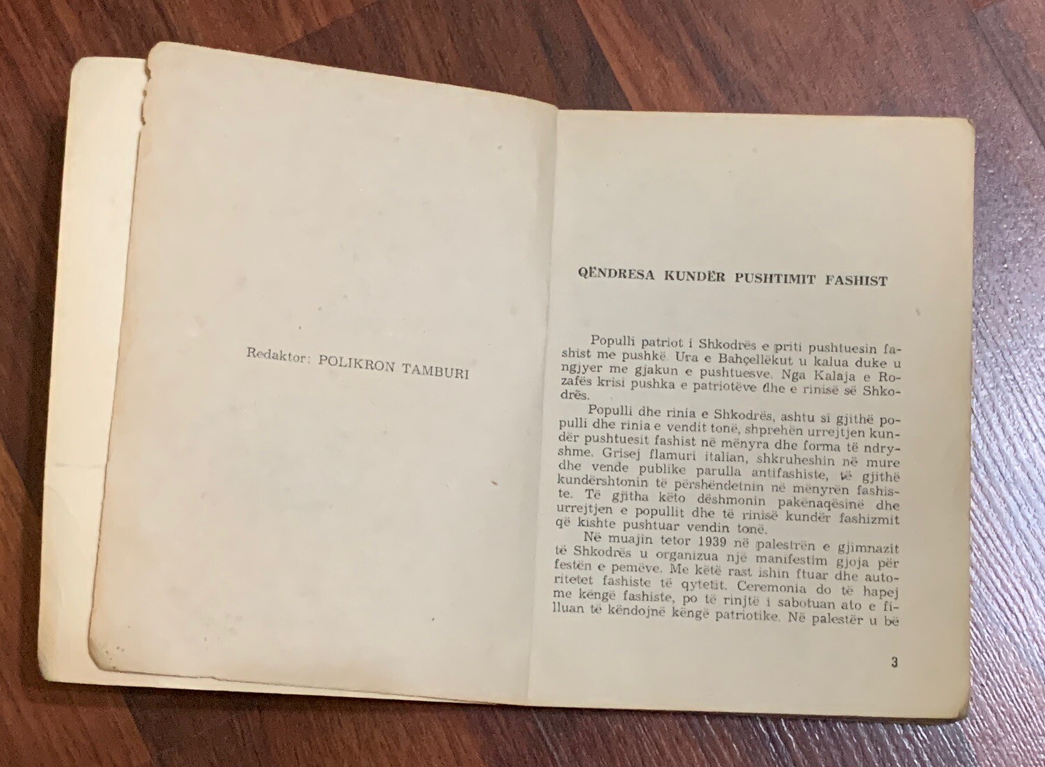 OLD ALBANIAN BOOK-VITE TE VESHTIRA-SEIT BUSHATI-1982-COMMUNISM TIME-174 Pages