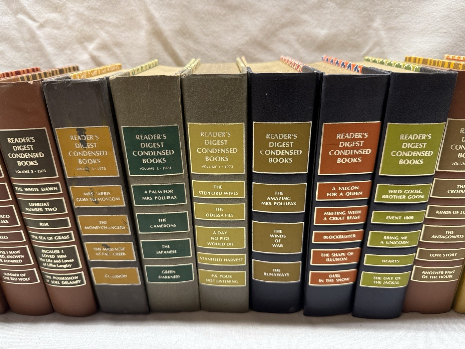 Readers Digest Condensed Books – HC Staging Decor Multicolor – 1970’s Lot of 14