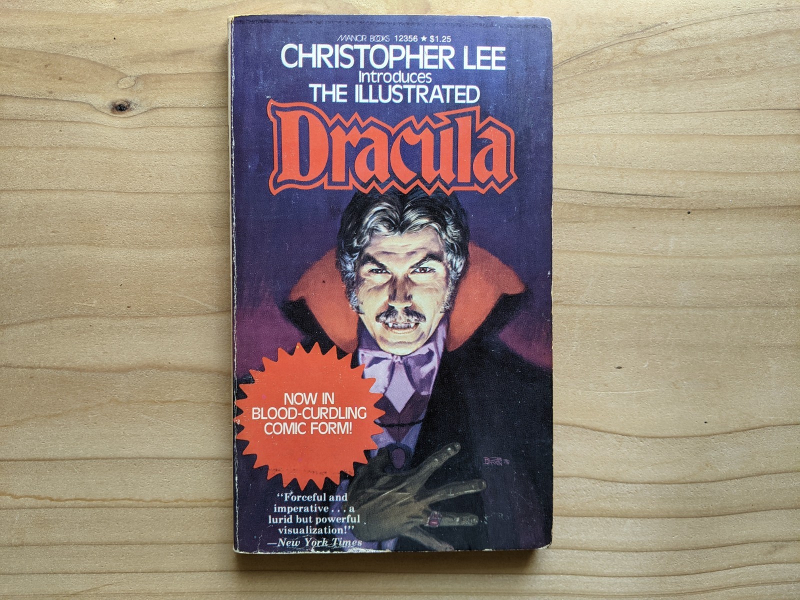 Christopher Lee The Illustrated Dracula , paperback comic Manor Books 1975