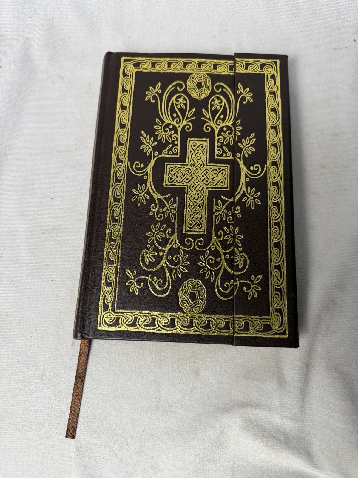 HOLY BIBLE, NKJV By Thomas Nelson – Hardcover *Excellent Condition*