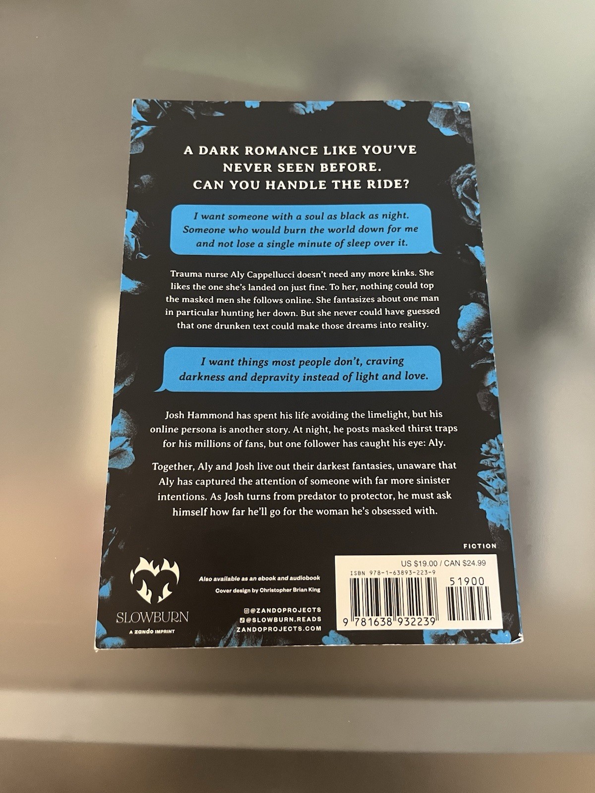 Lights Out by Navessa Allen, Trade Paperback, Into Darkness, Romance, Zando