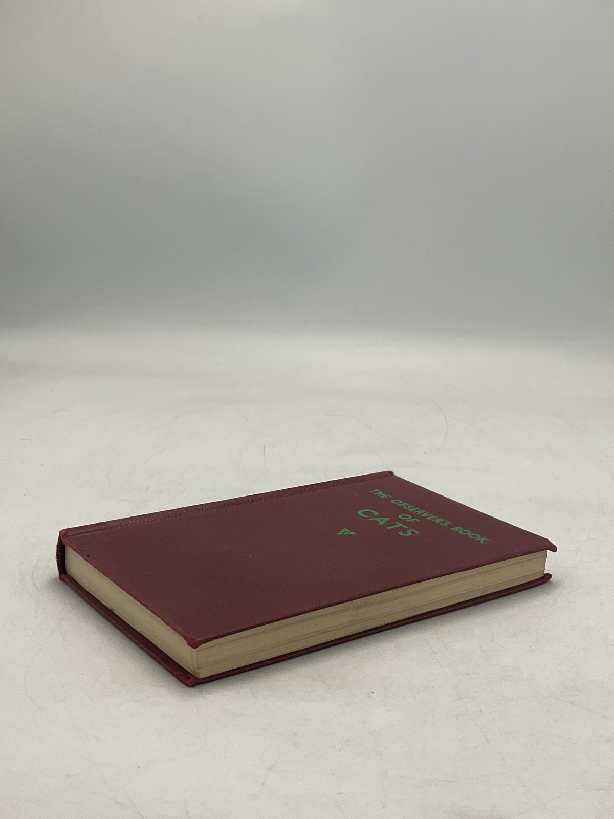 Vintage The Observer’s Book Of Cats Grace Pond Hardcover 1971 Warne Pocket Size