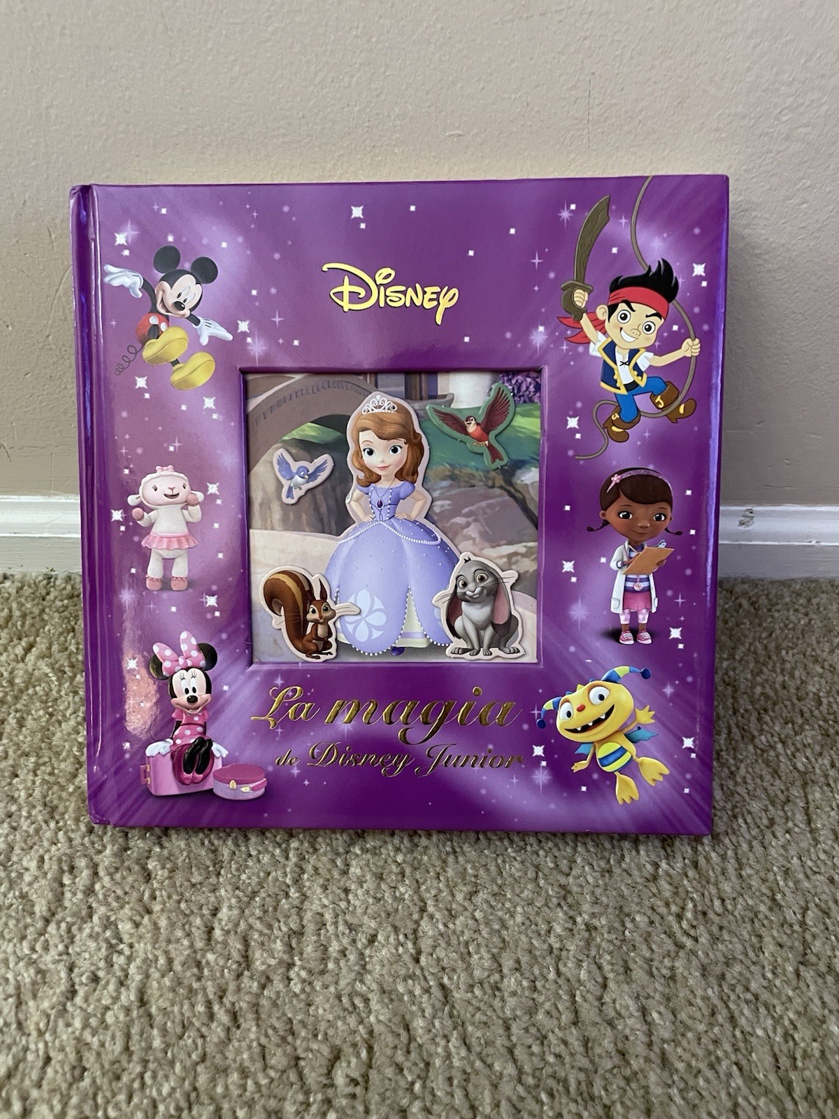 LIBRO DE CUENTOS DISNEY „LA MAGIA DE DISNEY JUNIOR“, EN ESPAÑOL