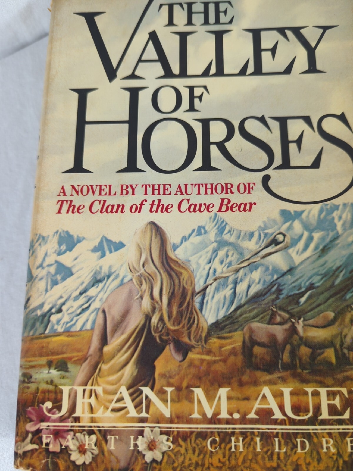 Earth’s Children Ser.: The Valley of Horses by Jean M. Auel (1982, Hardcover)
