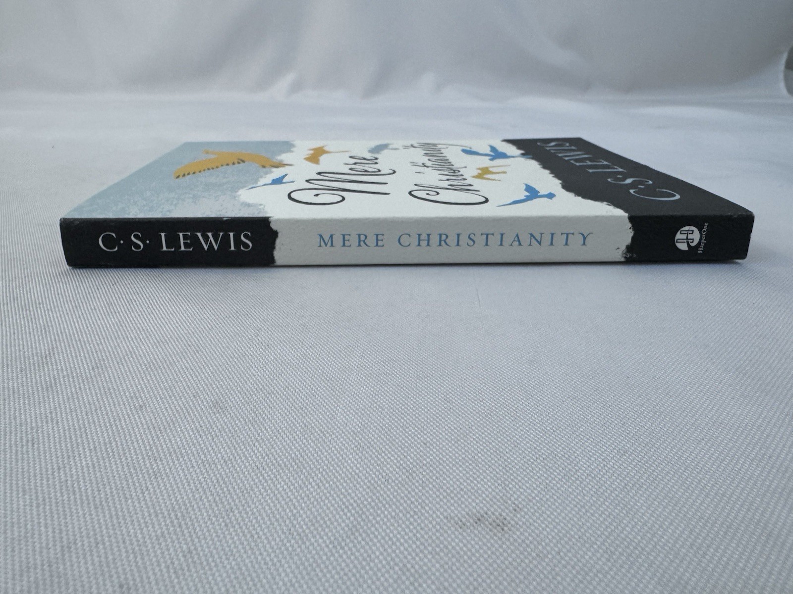 Pair Of Books C S Lewis Mere Christianity & Discussing Mere Christianity Guide