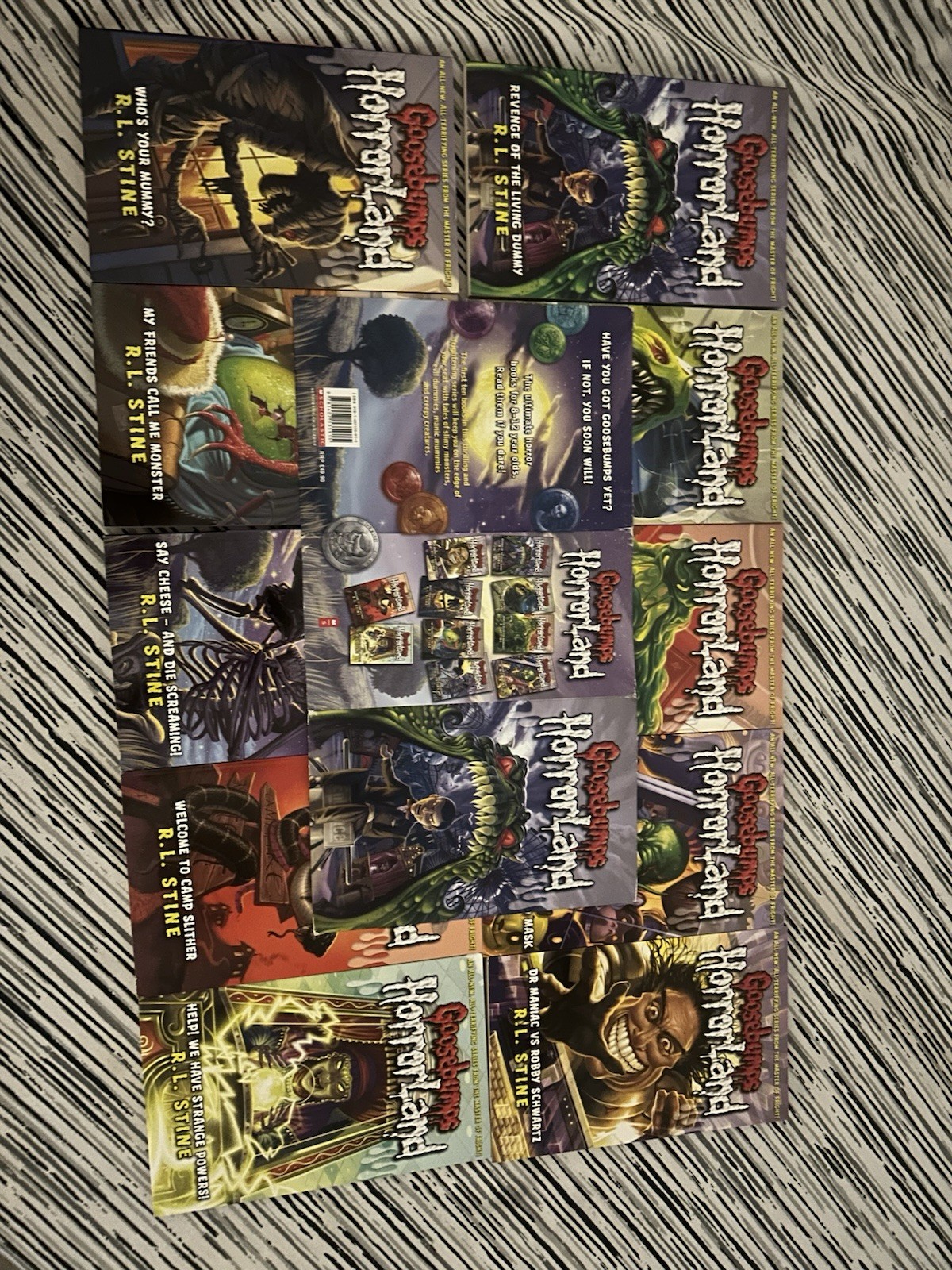 Goosebumps HorrorLand by R.L. Stine Paperback – 10pc Full set – Collector‘ item